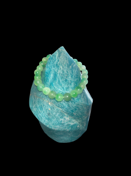 Women’s green chalcedony bracelet