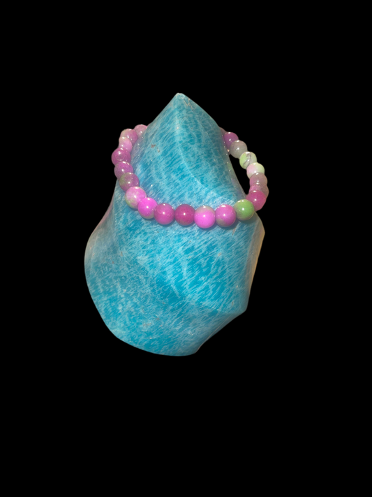 Women’s pink jade bracelet